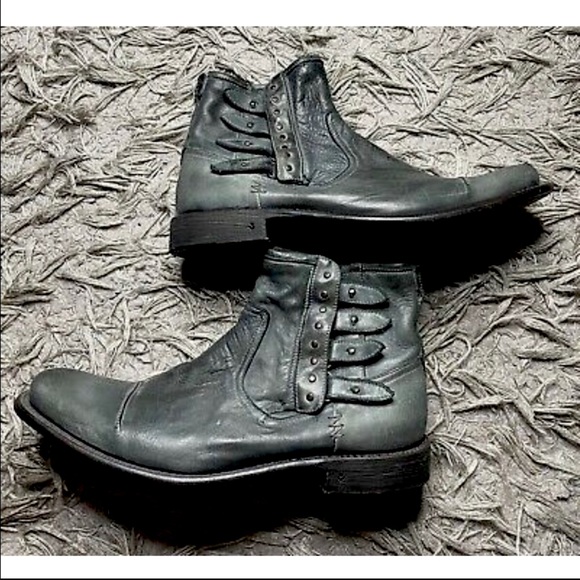 JOHN VARVATOS Leather Combat Distressed Boot - Handmade in Italy - Size 9 US